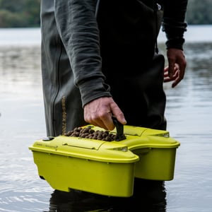 RidgeMonkey Hunter 750 Bait Boat Hi-Viz